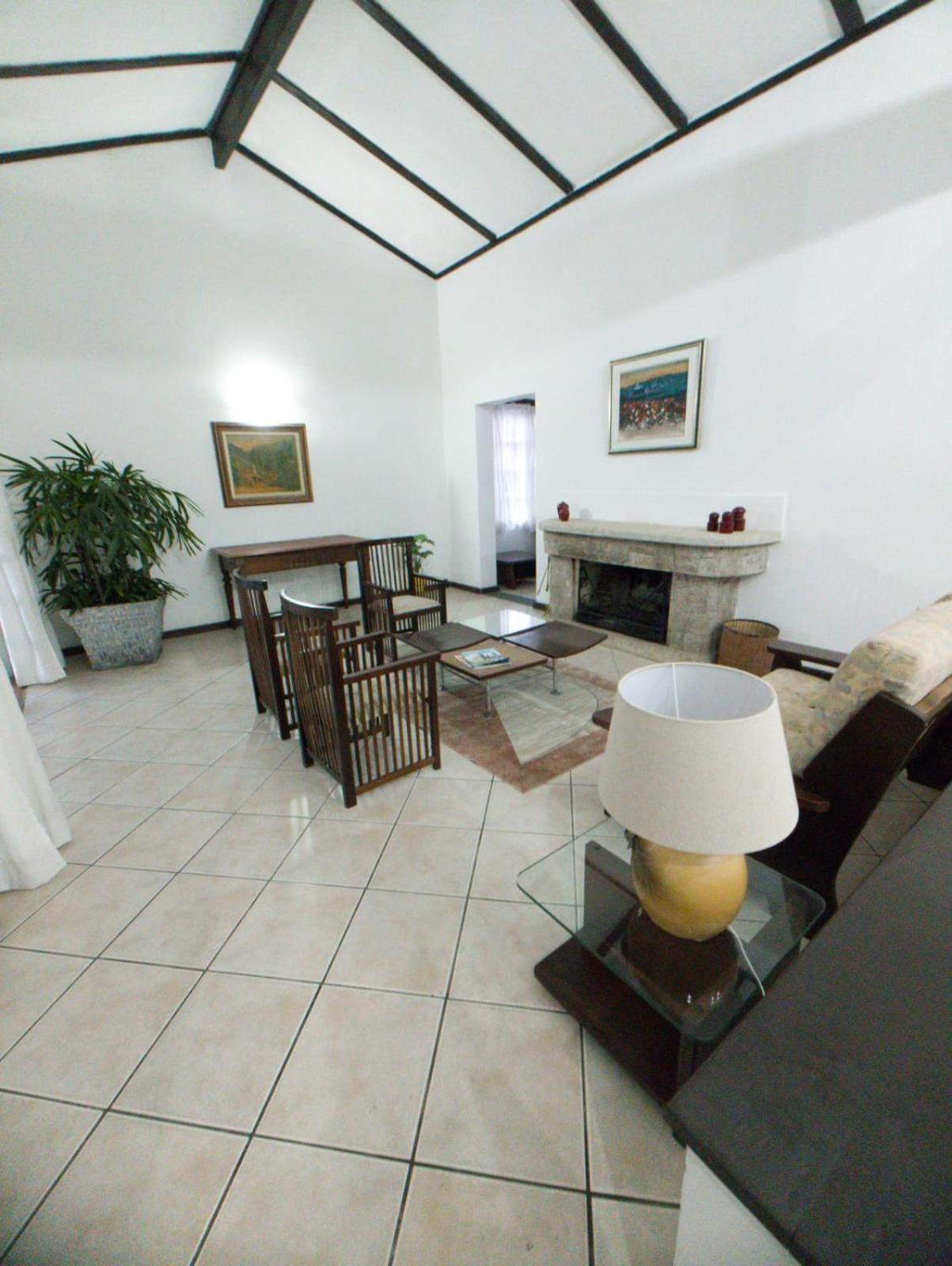 Linda Casa Na Granja Comary/Cbf Villa Teresopolis Exterior photo
